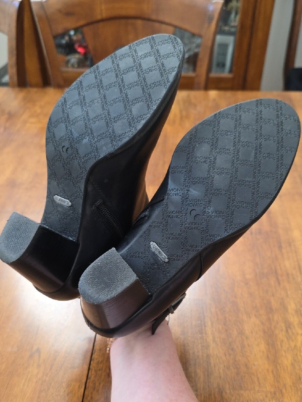 Vionic Upright Upton Black Leather Ankle Booties Sz 9 - Picture 7 of 11